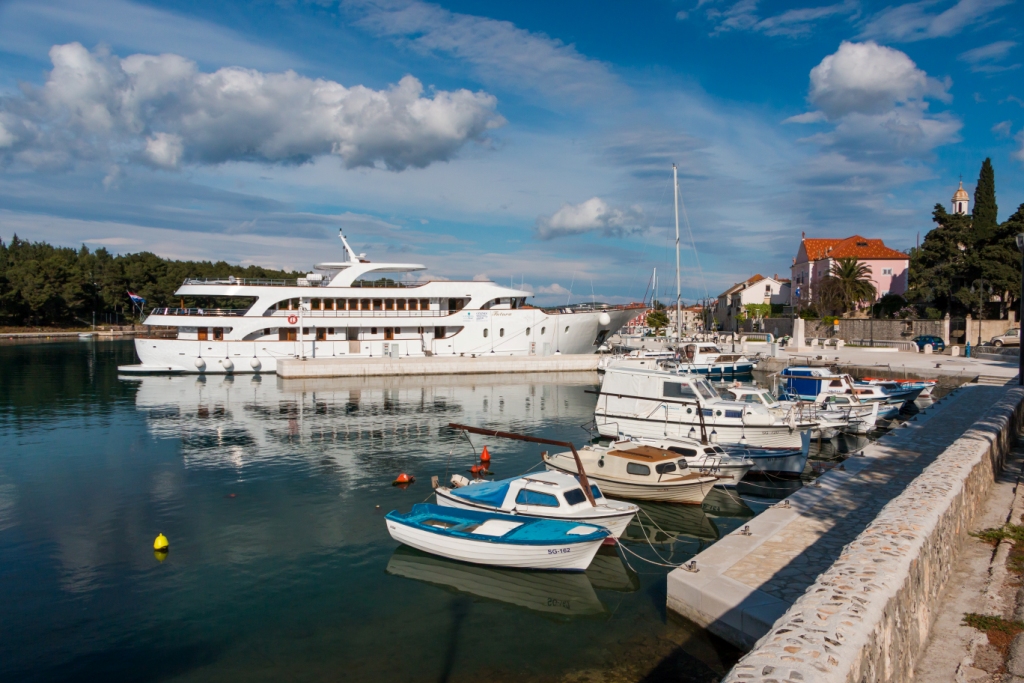 CRUCEROS CROACIA MS FUTURA CRUCEROS COSTA DALMATA CRUCEROS EN YATE CROACIA CHARTER CROACIA CRUCEROS DUBROVNIK CRUCEROS SPLIT